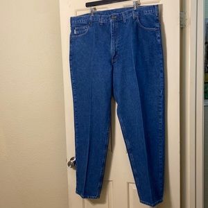 Carhartt Mens Blue Tapered Leg
Relaxed Fit Denim Pockets Cotton
Jeans Size 42/32